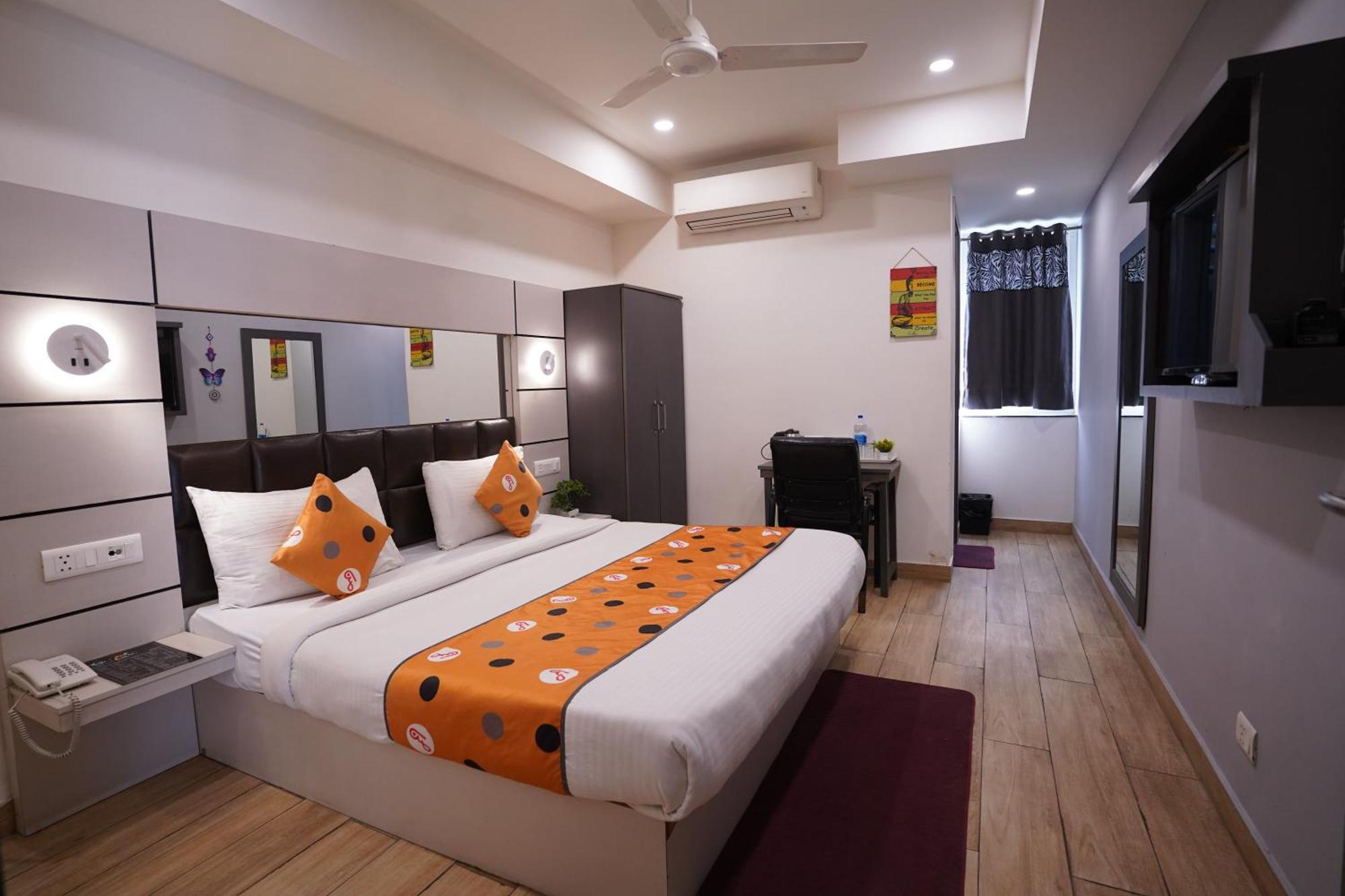 Hotel Lyf Corporate - Kirti Nagar New Delhi