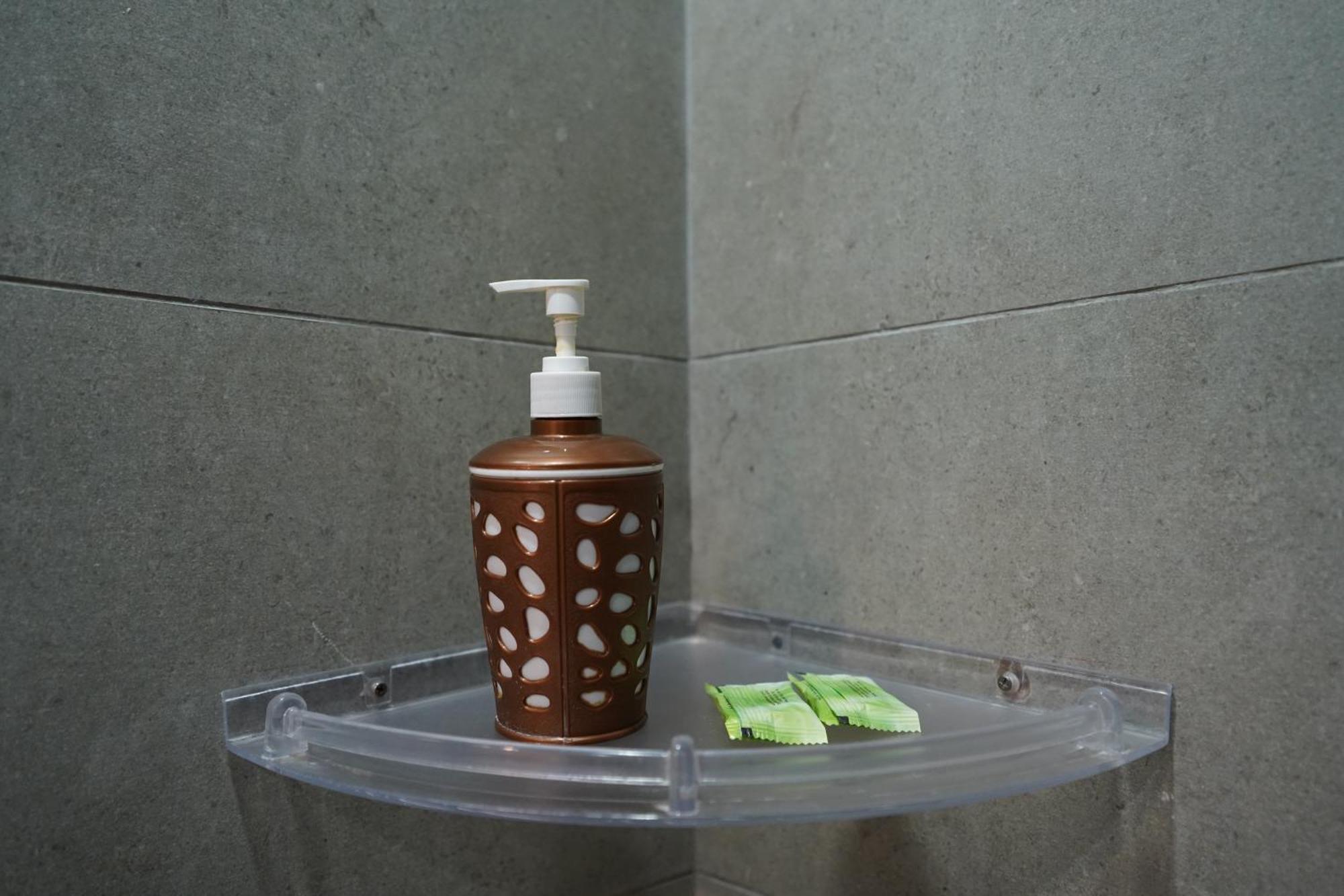 Lyf Corporate - Kirti Nagar Hotel 3*
