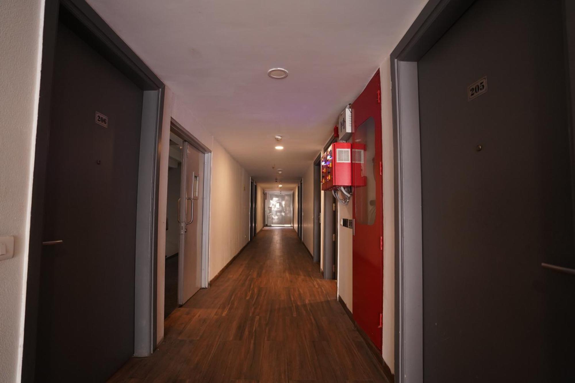Hotel Lyf Corporate - Kirti Nagar