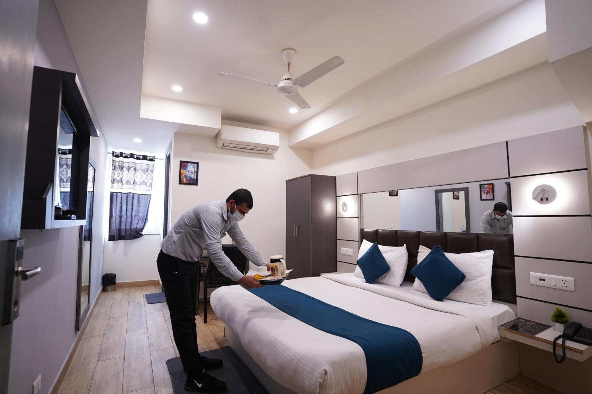 Lyf Corporate - Kirti Nagar New Delhi