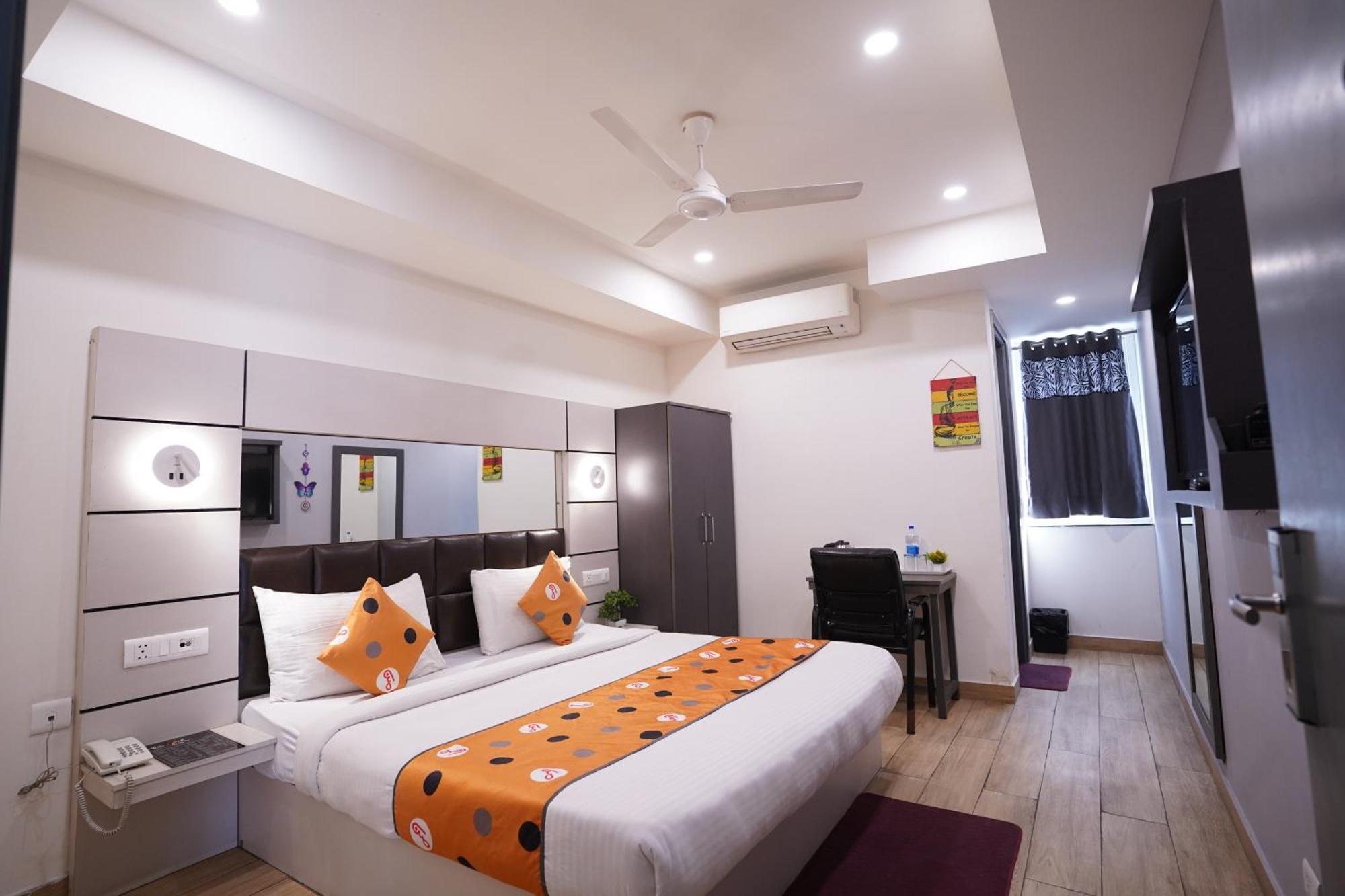 Lyf Corporate - Kirti Nagar Hotel 3*