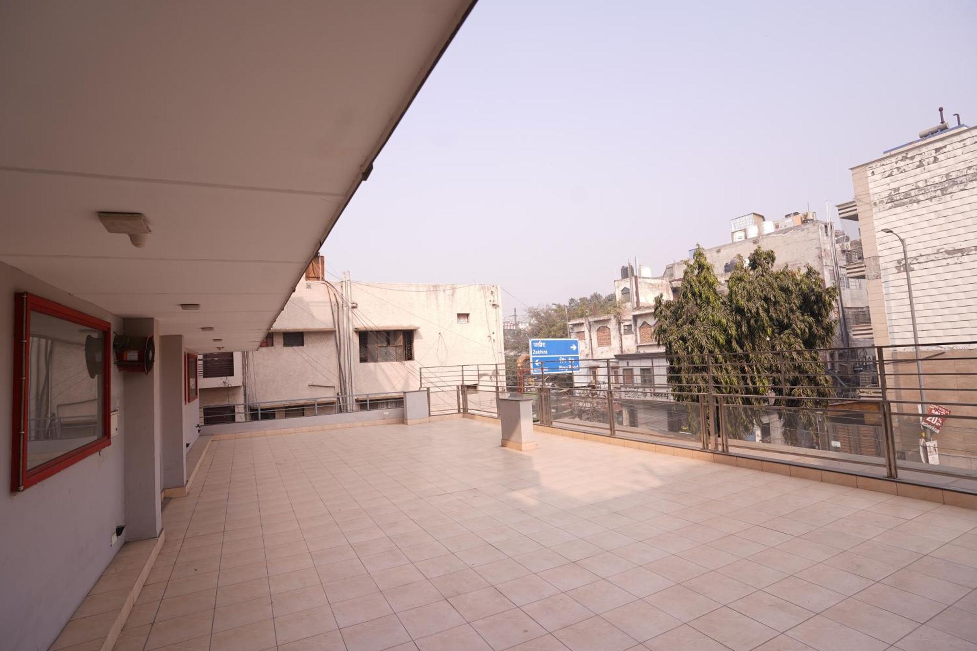 Lyf Corporate - Kirti Nagar Hotel New Delhi