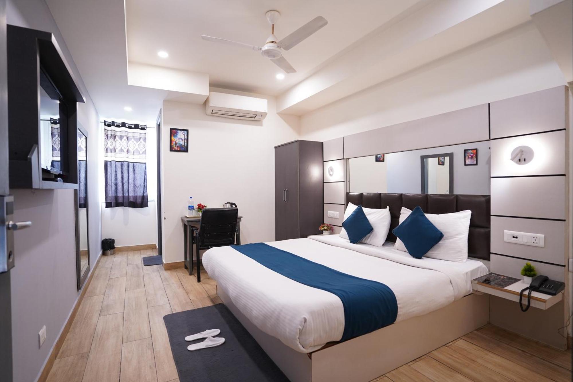 Lyf Corporate - Kirti Nagar Hotel