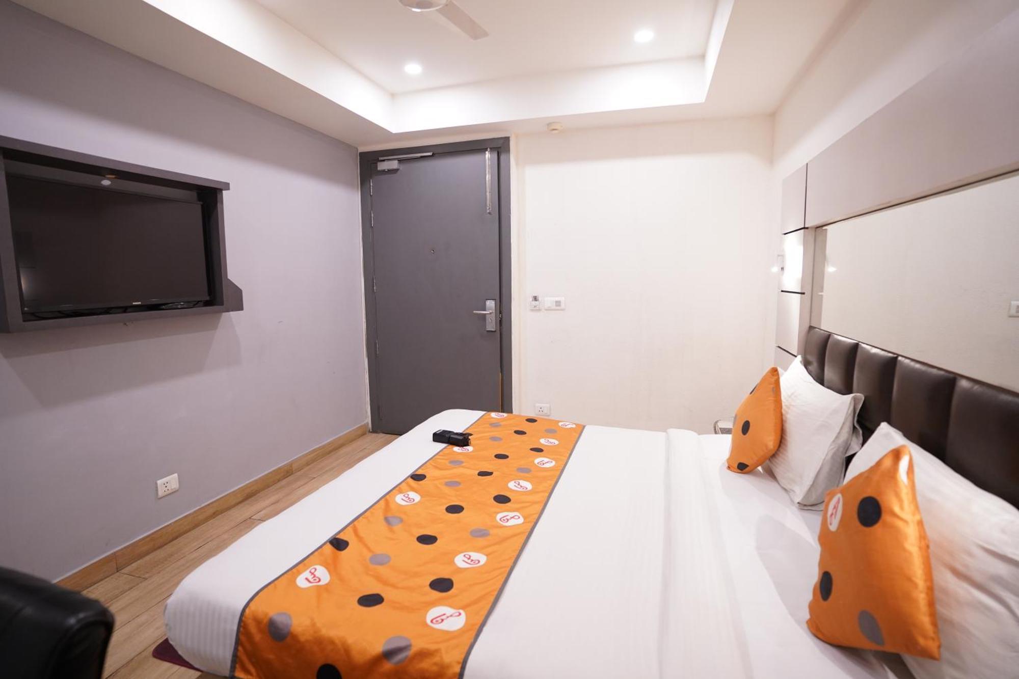 Lyf Corporate - Kirti Nagar 3*