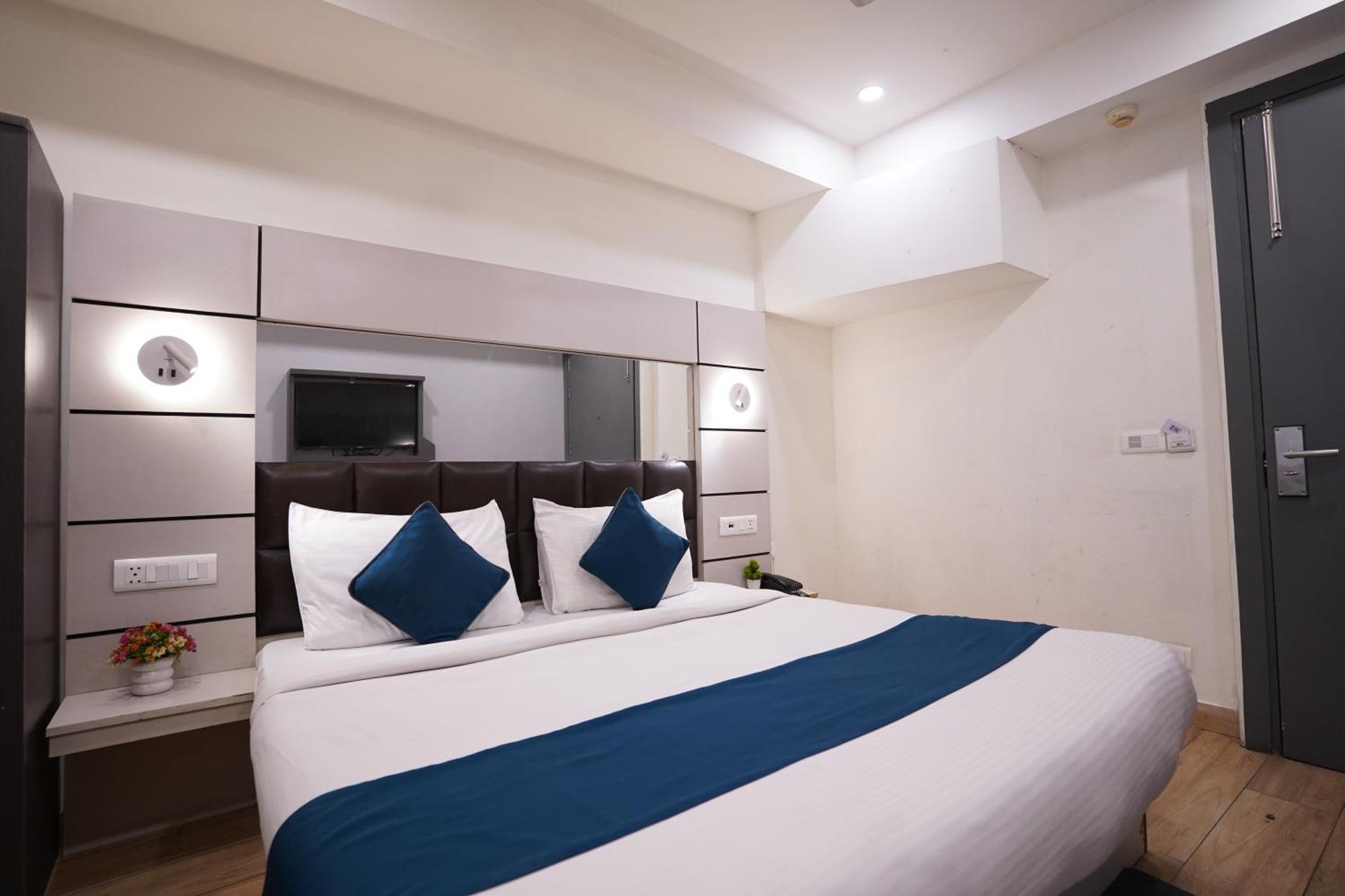 Lyf Corporate - Kirti Nagar Hotel