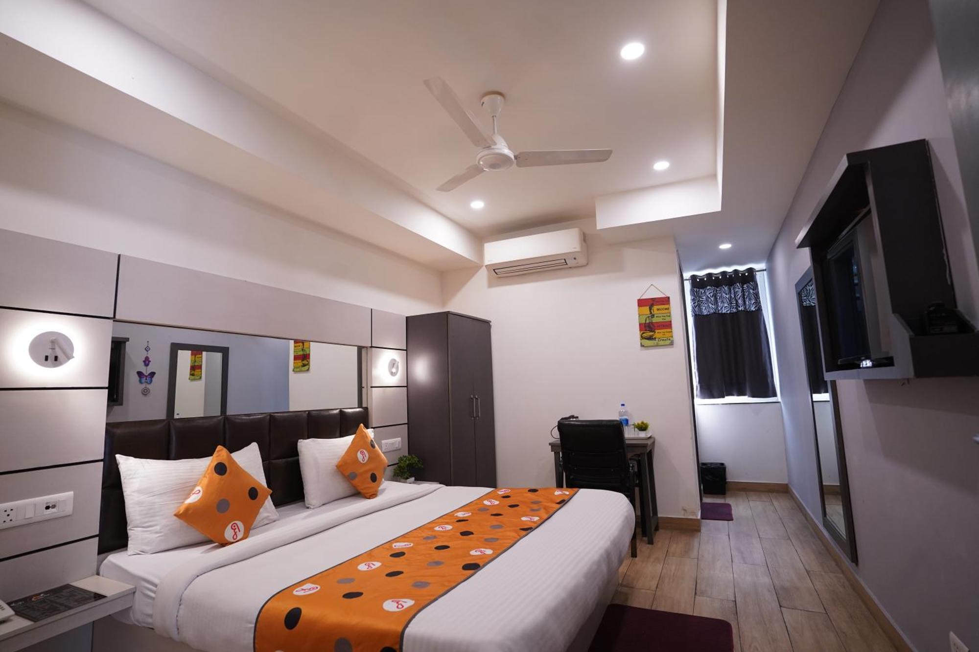 Hotel Lyf Corporate - Kirti Nagar New Delhi